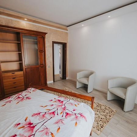 Hotel Endlich Zuhause à Sibiu Extérieur photo