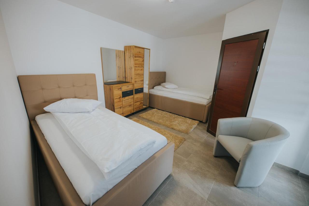 Hotel Endlich Zuhause à Sibiu Extérieur photo
