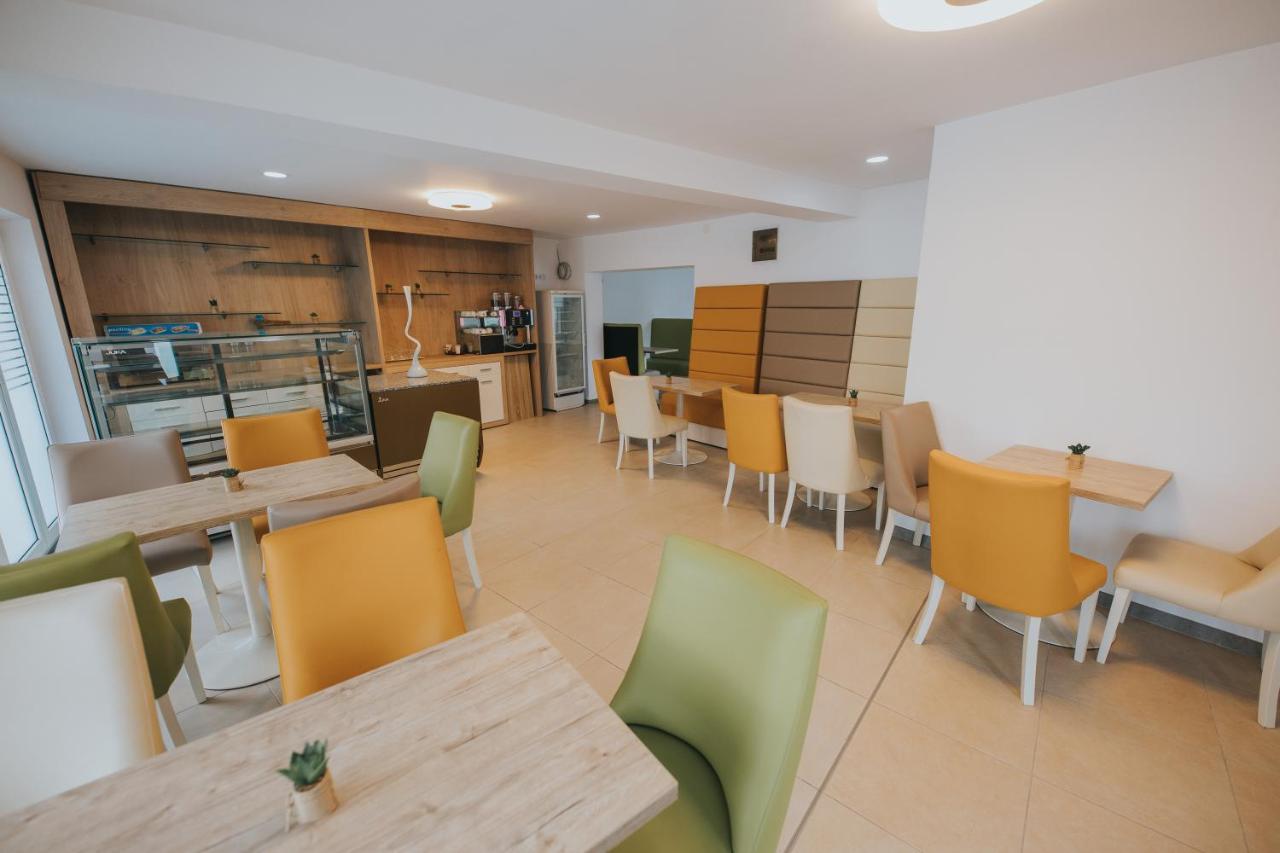 Hotel Endlich Zuhause à Sibiu Extérieur photo
