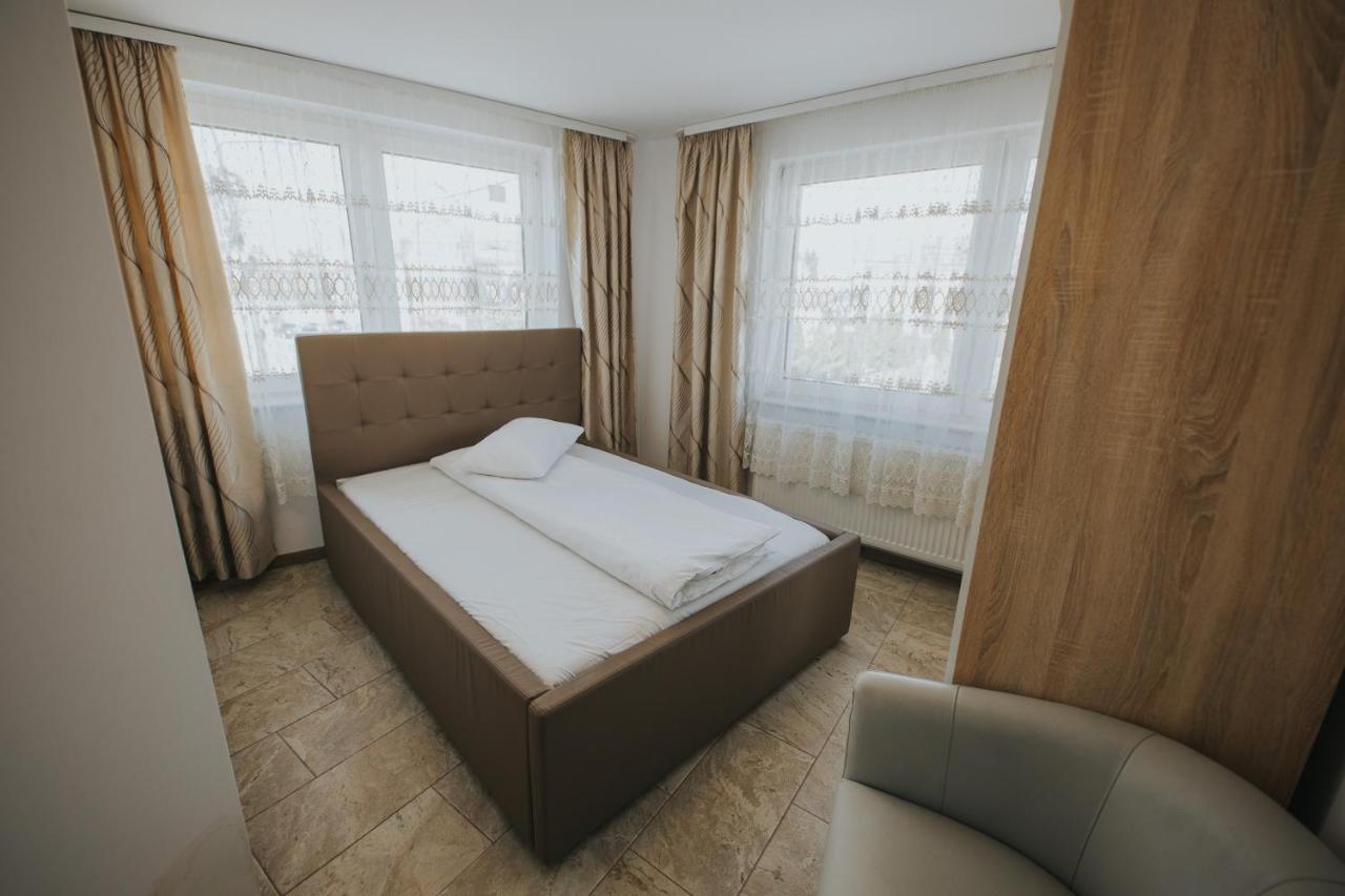 Hotel Endlich Zuhause à Sibiu Extérieur photo