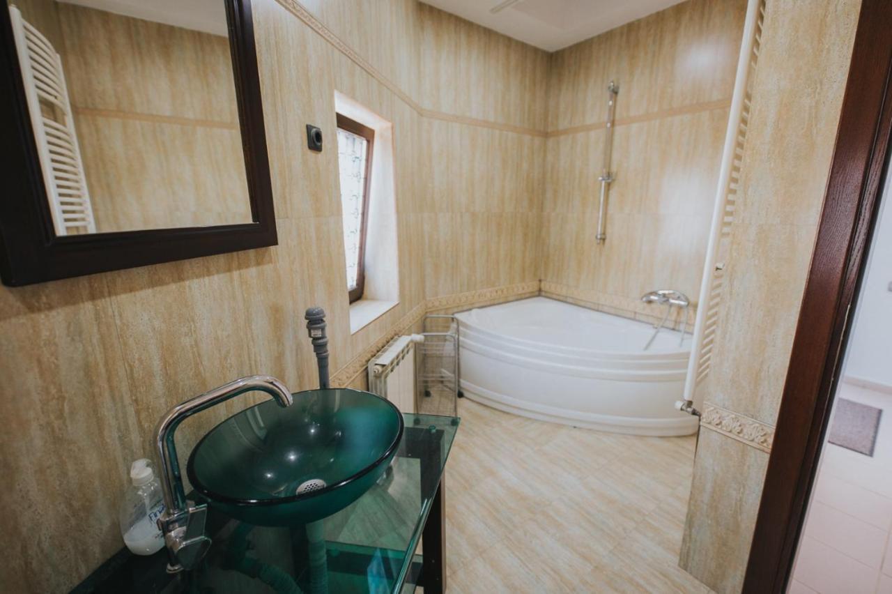 Hotel Endlich Zuhause à Sibiu Extérieur photo