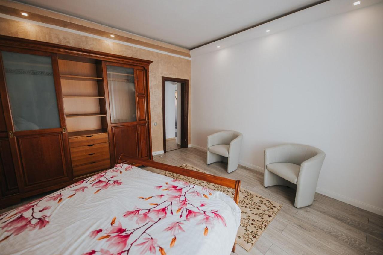 Hotel Endlich Zuhause à Sibiu Extérieur photo