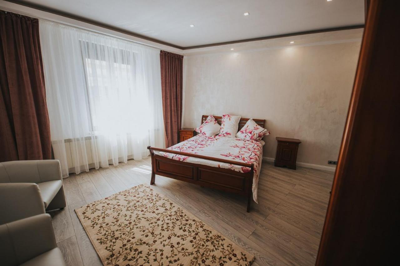 Hotel Endlich Zuhause à Sibiu Extérieur photo