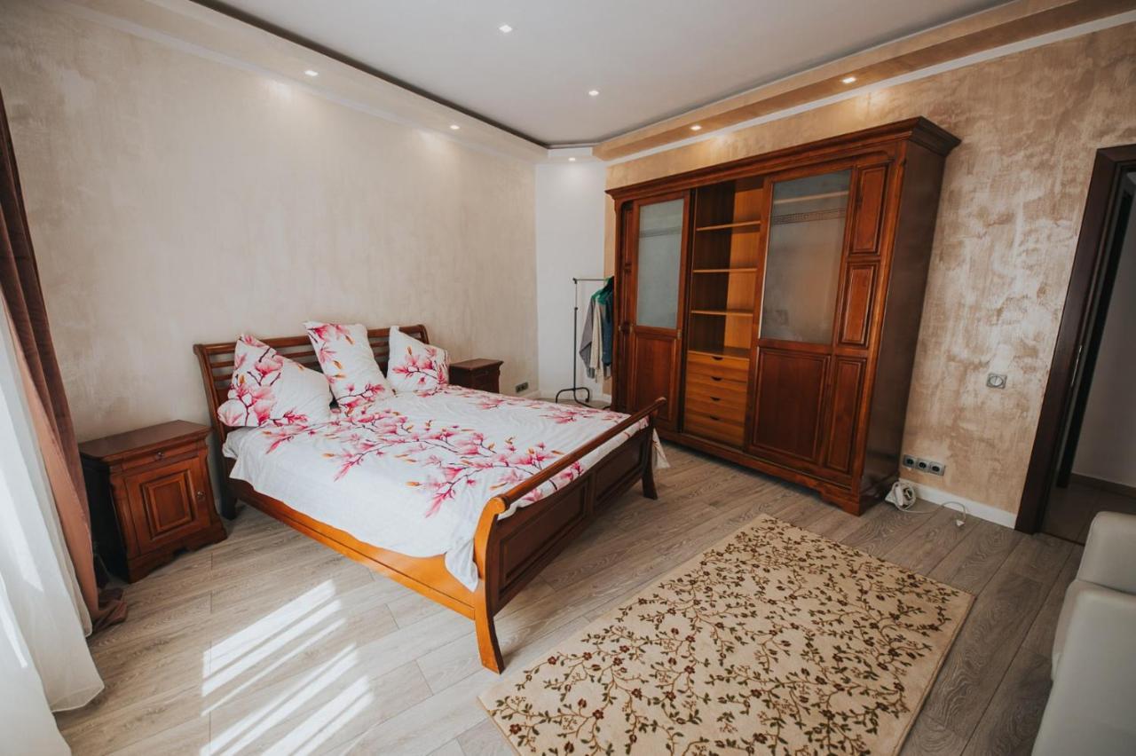 Hotel Endlich Zuhause à Sibiu Extérieur photo